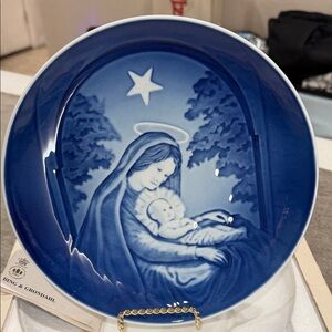 🔹NEW..Bing & Grondahl Copenhagen Porcelain Madonna & Child Decorative Plate….